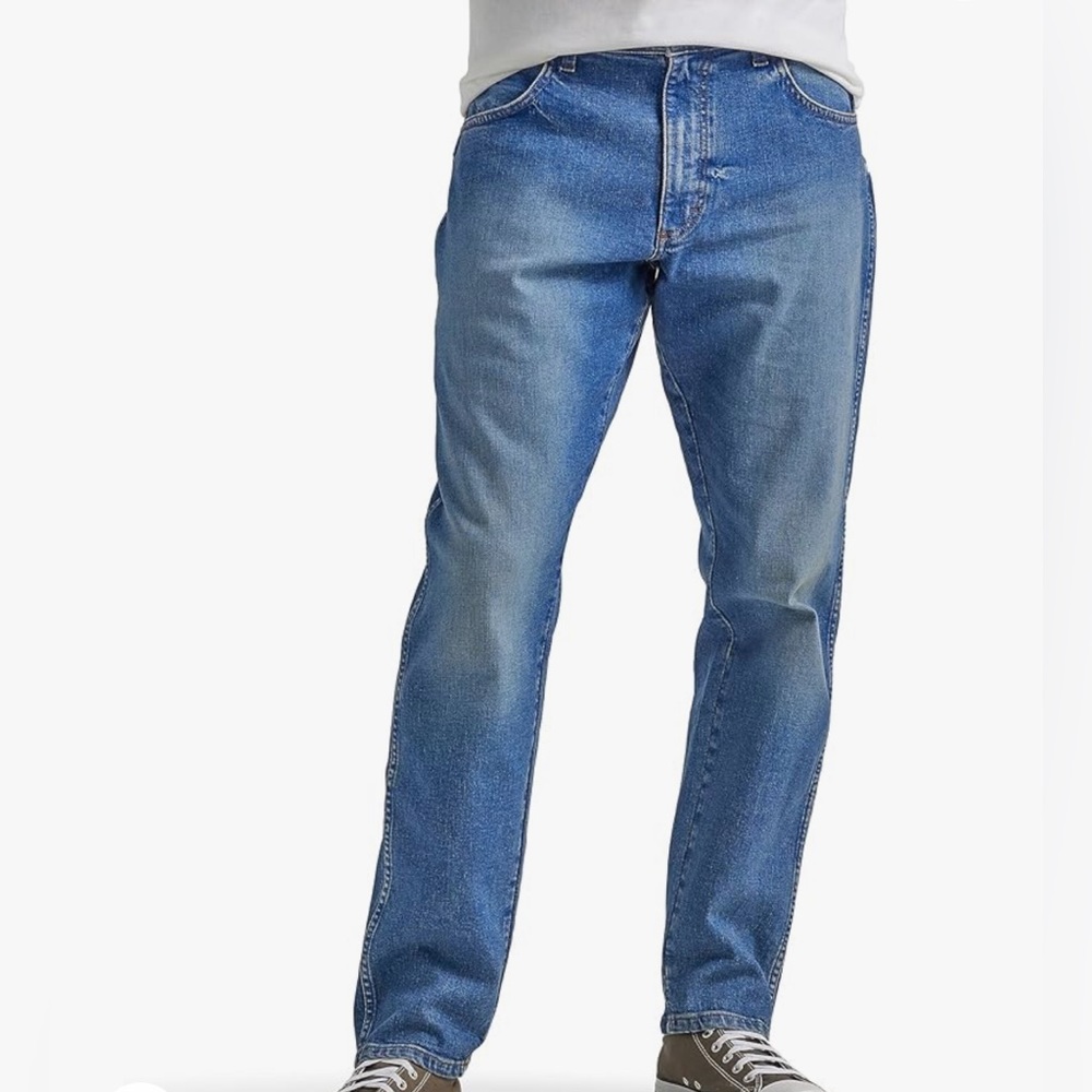 Wrangler Men's Relaxed Fit Taper Jean NWT size 36/34